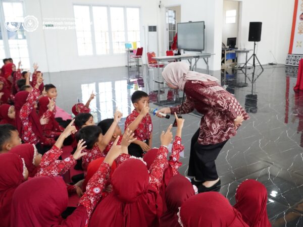 FIES Sumenep Bekali Siswa Pemahaman Keuangan Sejak Dini